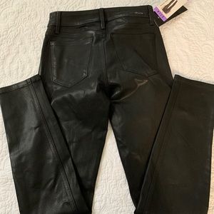 Level 99 forever black jeans sz 4